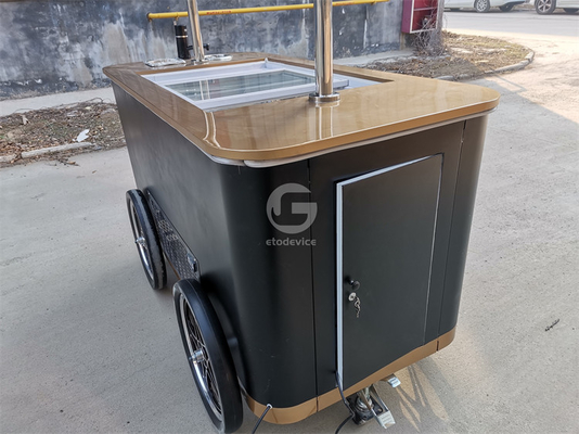 2024 new type Mobile Italian ice cream hand push cart with display freezer Gelato stand cart